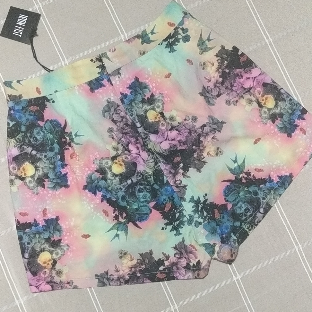 Iron Fist Pastel Floral Skull Bow Accent Women's Shorts - Picture 3 of 7